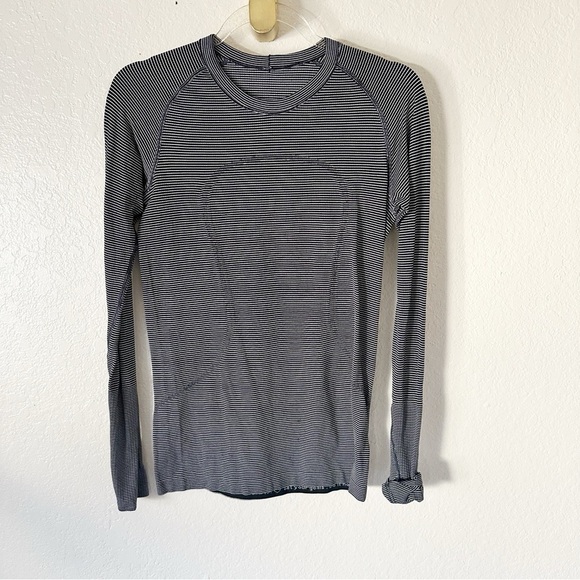 Lululemon Run: Swiftly Tech Long Sleeve Crew top size 8 - Picture 3 of 11